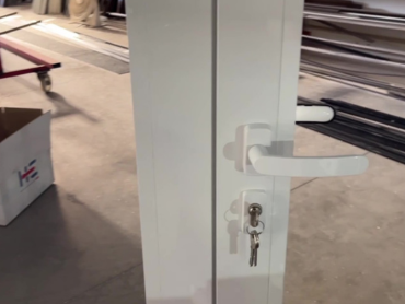 cerradura puerta aluminio